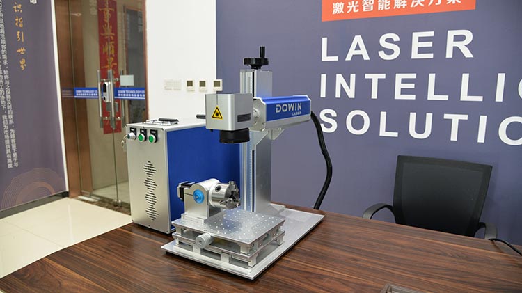 50W Split Fiber Laser Marking Machine Laser Engraver with Rotary Axis for Guns