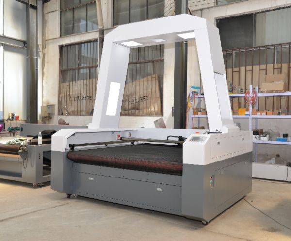 Professional Auto Feed Fabric Laser Cutter 80w 100w 130w 1814 1610 Laser Format CCD Actomatic Laser Cutter