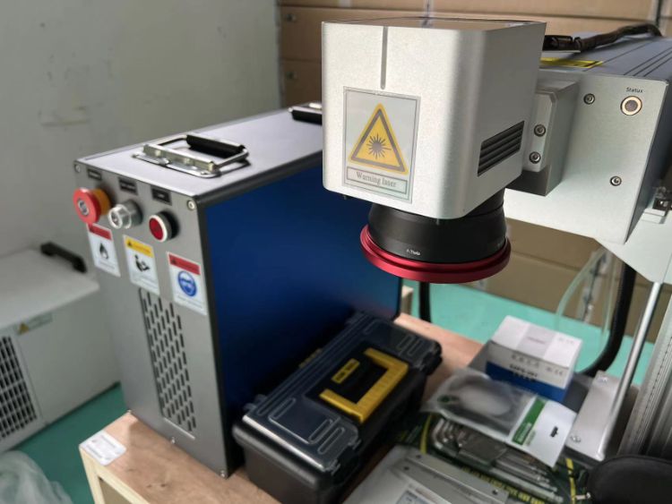 UV laser marking machine is used for marking PVC pipes