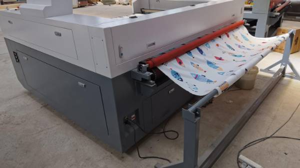 Application Scope of Large Format CCD Laser Cloth Cutting Machine Application of Automatic Feeding Cutting Machine