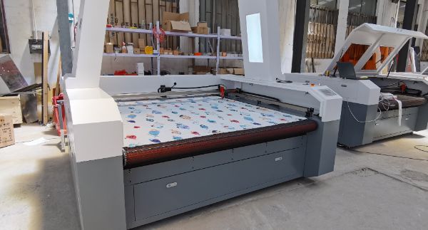 What kind of fabric does the laser fabric cutting machine generally cut, and what is the effect?