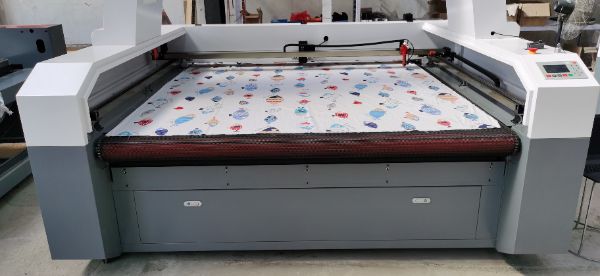 The fabrics that the laser cutting machine can mainly cut, the machine configuration of the laser fabric cutting machine