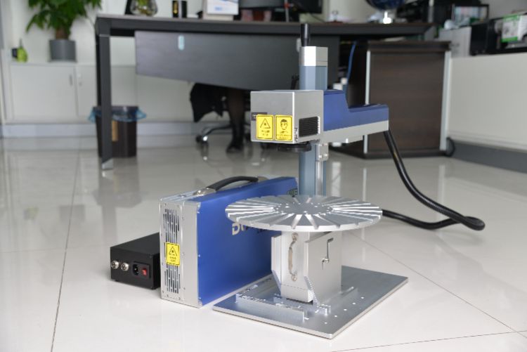 Precautions and daily maintenance of fiber laser marking machine mini all in one machine