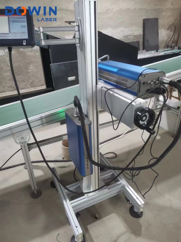 Co2/uv/fiber online flying laser marking machine 30w laser marking machine for pvc pipe