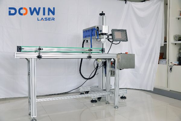 20w 30w 50w automatic flying laser marking machine medicine paper package laser date coding machine with separator