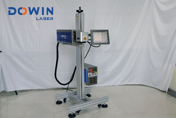 Online flying co2 laser printer qr code laser logo printing machine for milk bottle production line
