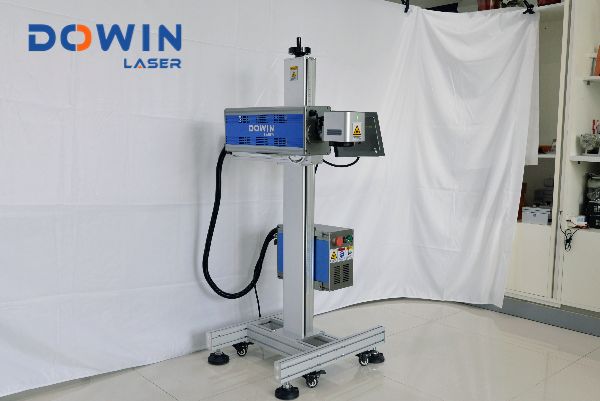 High Efficiency Flying co2 RF laser marking machine 30w qr code laser printing machine for plastic bags food package