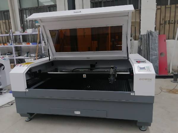 Good Quality 1610 Mix Laser Cutting Machine CNC Laser Cutting Machine Wood Cutting Machine