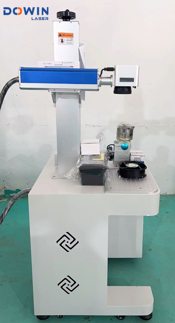 Fiber laser marking machine with rotating shaft used in metal ring jewelry marking effect is remarkable