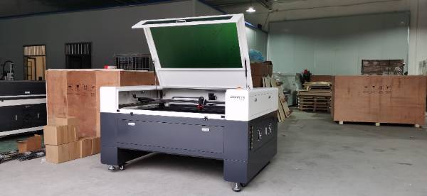 Table Top Laser Cutting Machine 130w 150w 180w Acrylic Laser Cutter Crystal CO2 Laser Engraving Machine