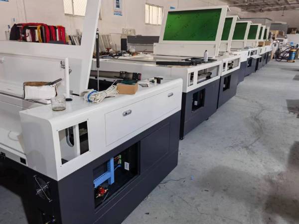 High quality garment laser cutting machine fabric sample cutting machine 1390 laser cutting machine price