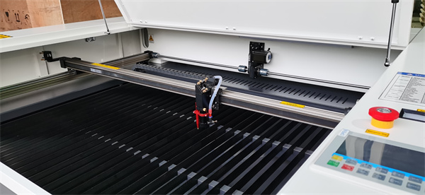 Top selling 1390 co2 laser cutter laser cutting machine- module linear rail.