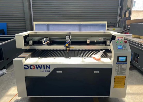 DW-1325 CO2 laser cutting machine