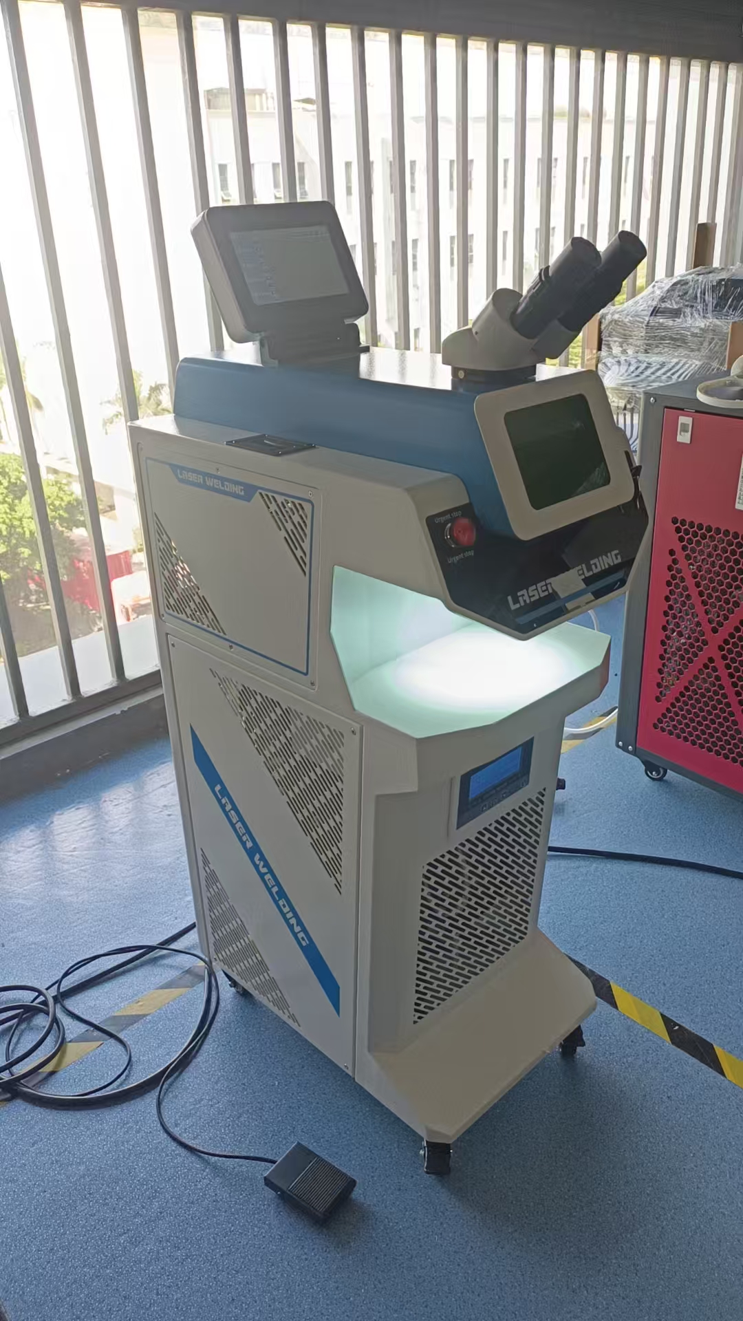 The Jeweler’s Laser: Mastering the Use and Care of YAG Jewelry Welding Machines